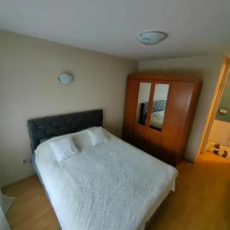 Stan Na Dan Centar S Apartment Sabac
