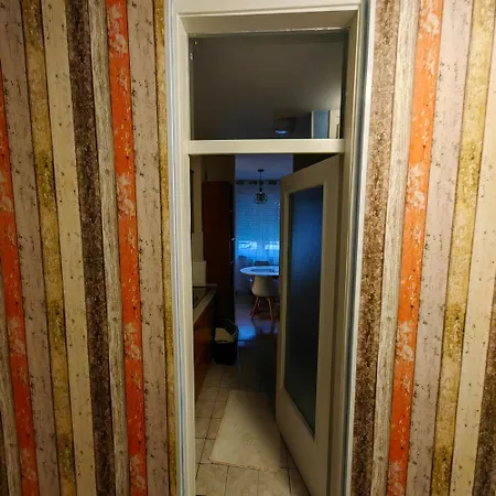Apartment Stan Na Dan Centar S *